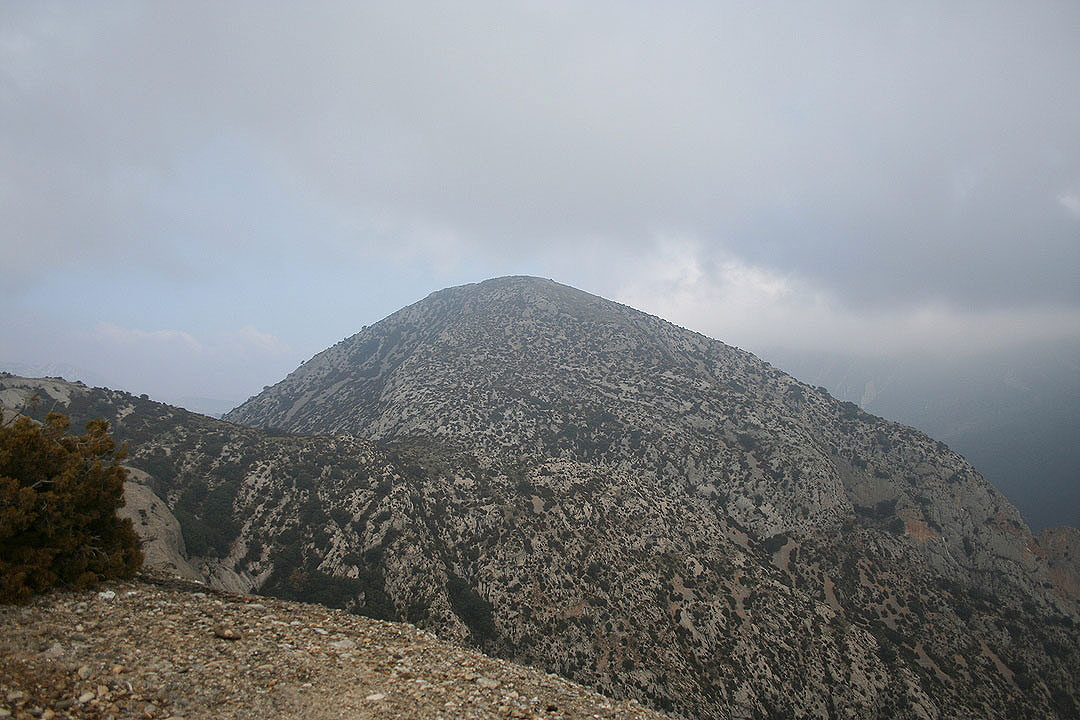 Vista del Borón desde los llanos de la Luna