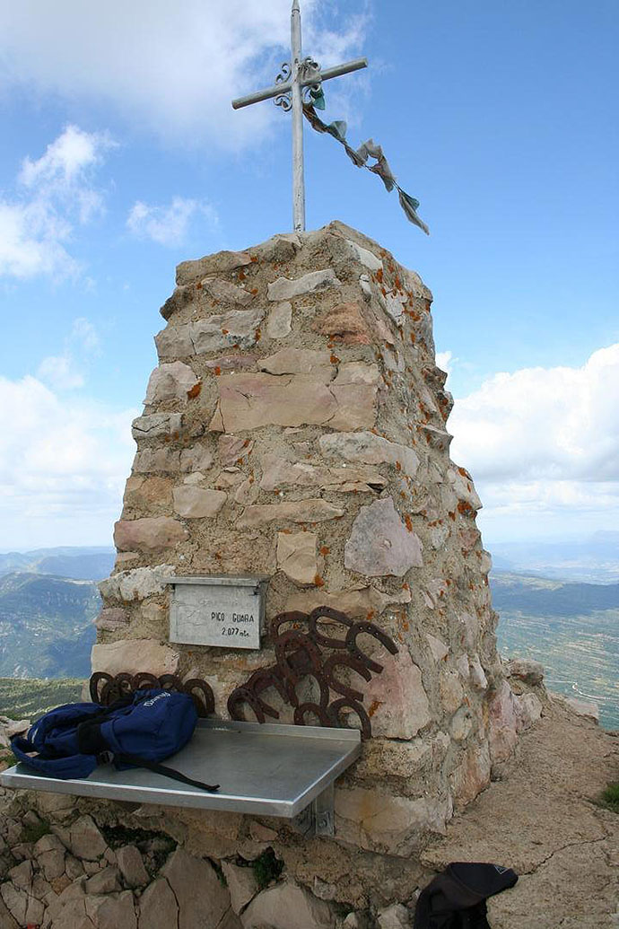 Vista de la cruz de la cima