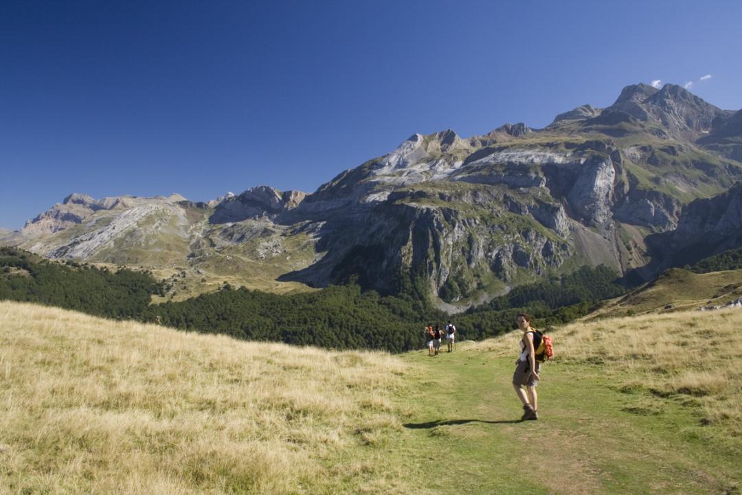 Senda de la ascensión al Ibón