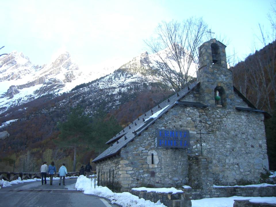 Ermita de Pineta