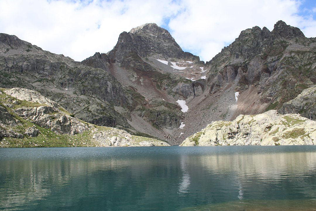 Ibón de Arriel Alto y cima del pico Pallas