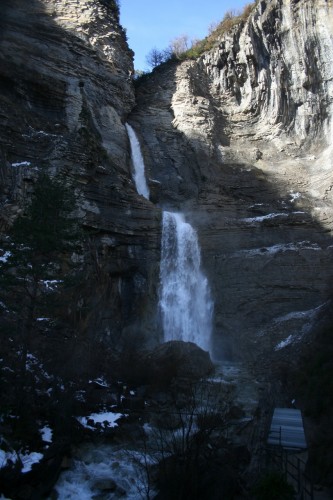 Vista cercana de la cascada
