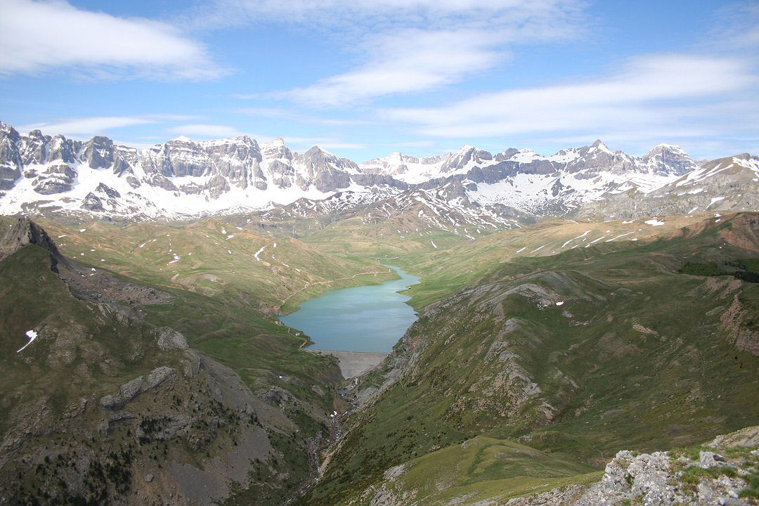 Sierra de la Partacua y Embalse de Escarra