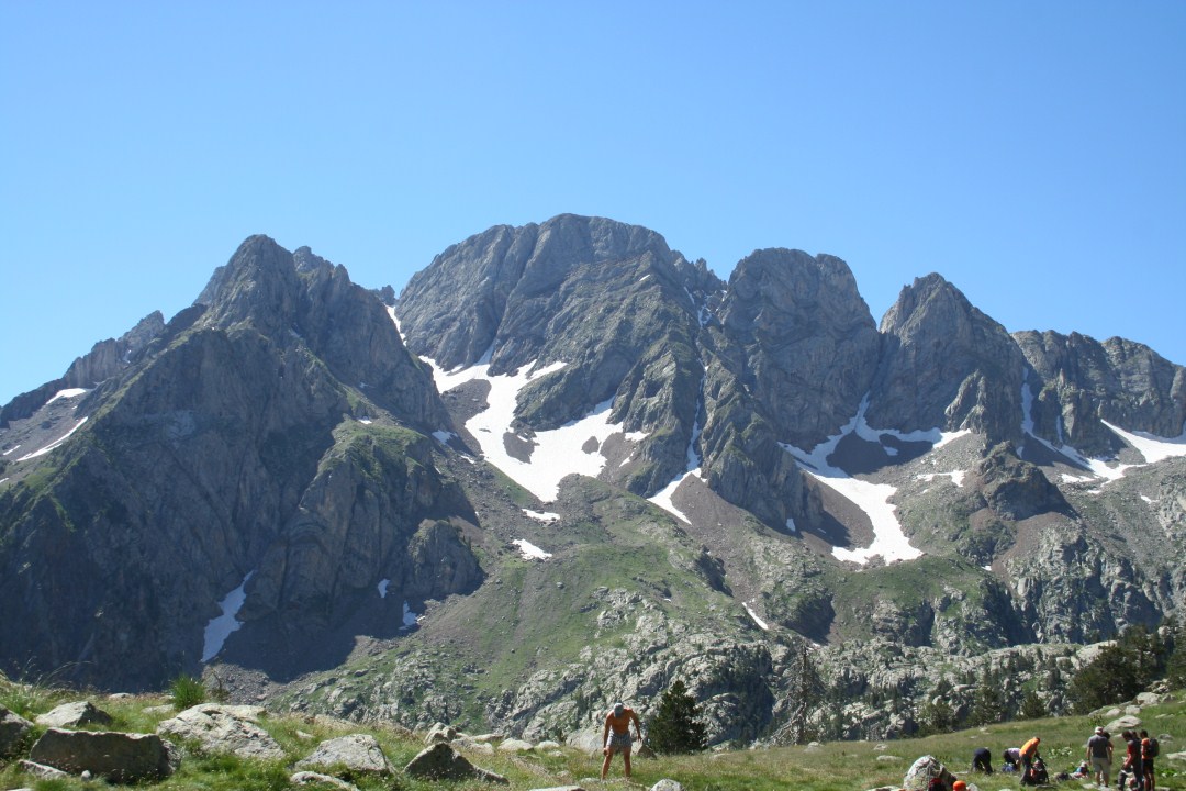 Tucas de Ixeia desde el Gran Ibón de Batisielles