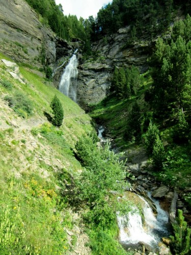 Bom 5 375x500 Cascadas de Ardonés