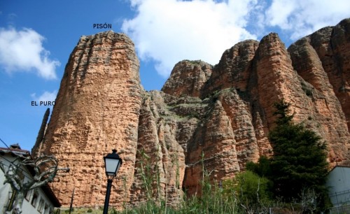 Vista de los Mallos desde el interior de Riglos