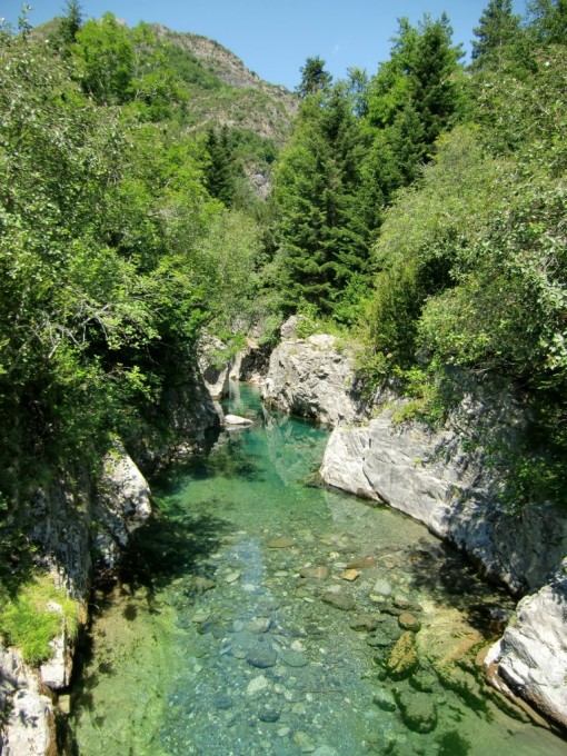 Pozas del río Ara, vistas desde el puente de Oncins