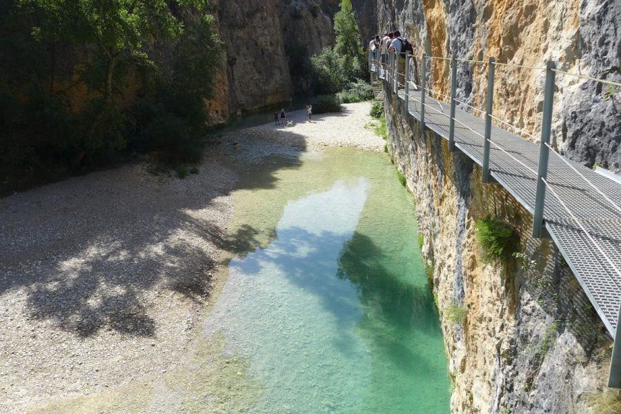 Pasarelas metálicas sobre el río Vero