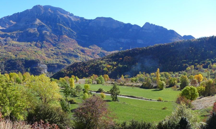 Vista atras hacia el camino por el que hemos accedido hasta la Ermita