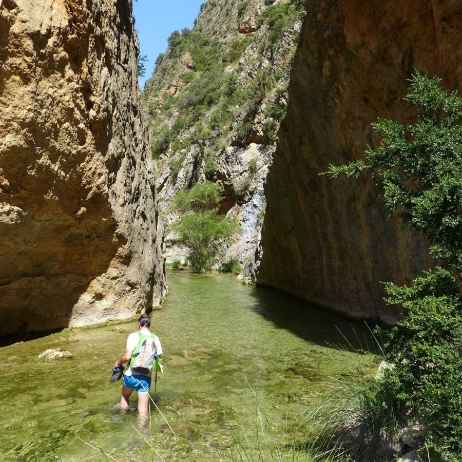 Estrecho en el rio Flumen que es necesario remontar a pie por el cauce