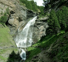 Cascada del Bom o del Barranco de Ardonés