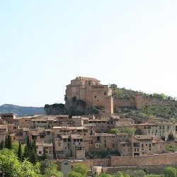 Paseo por las calles de Alquézar