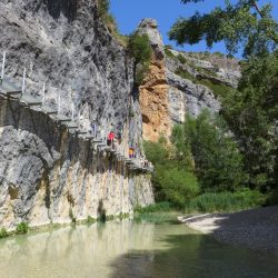Pasarelas metálicas sobre el río Vero