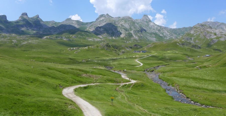 Vistas del Cirque d´Anéou, desde la carretera y punto de inicio de la excursión.