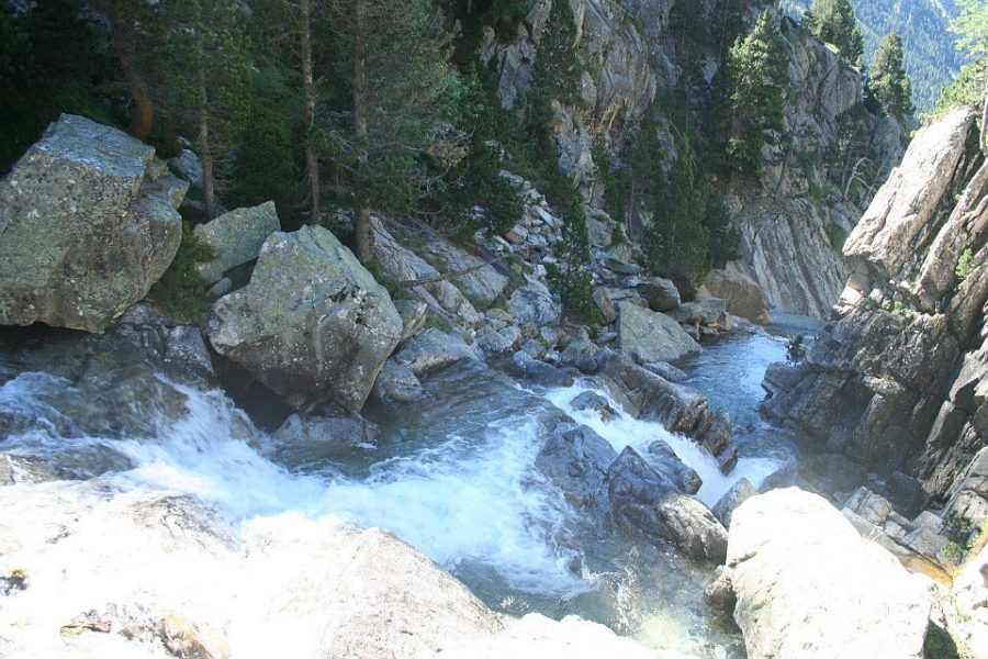 Cascadas sobre el río Caldares